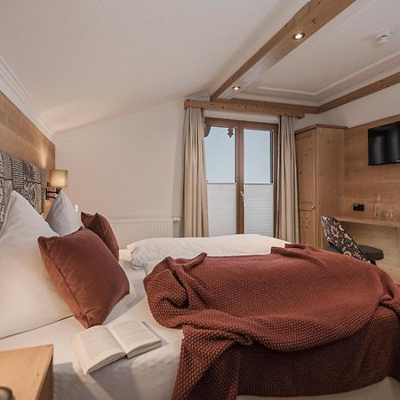 Hotel Garni Larcherhof Mayrhofen Ngoại thất bức ảnh