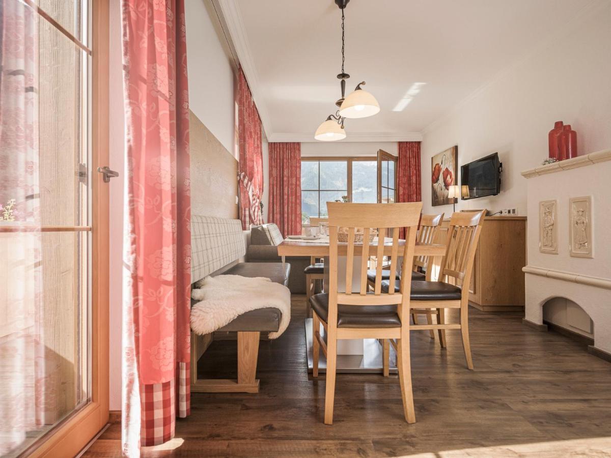 Hotel Garni Larcherhof Mayrhofen Ngoại thất bức ảnh