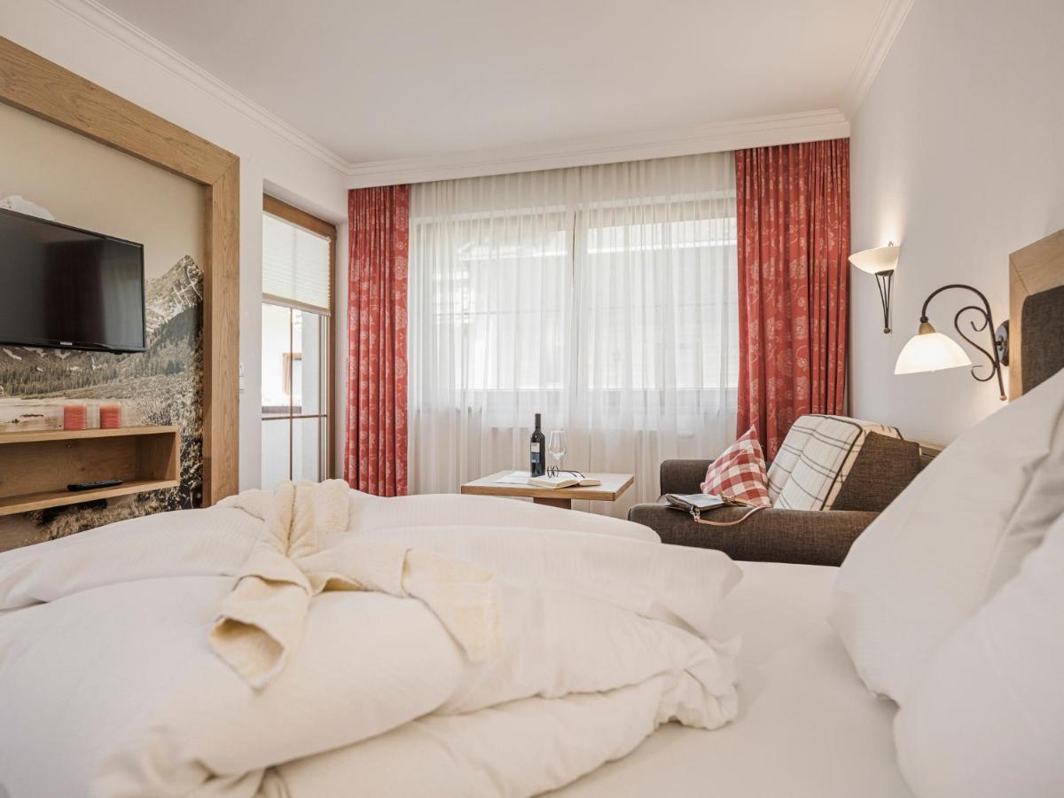 Hotel Garni Larcherhof Mayrhofen Ngoại thất bức ảnh
