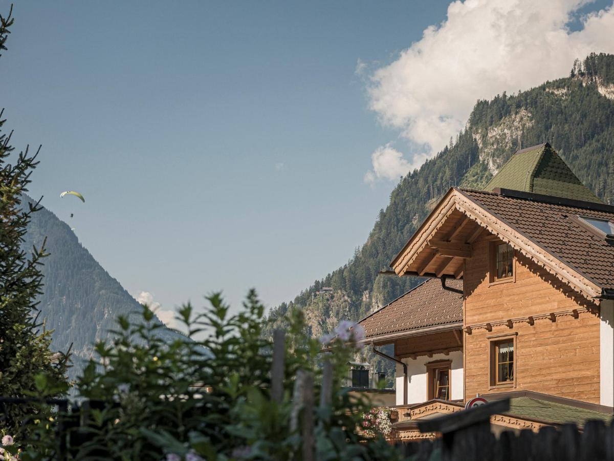 Hotel Garni Larcherhof Mayrhofen Ngoại thất bức ảnh