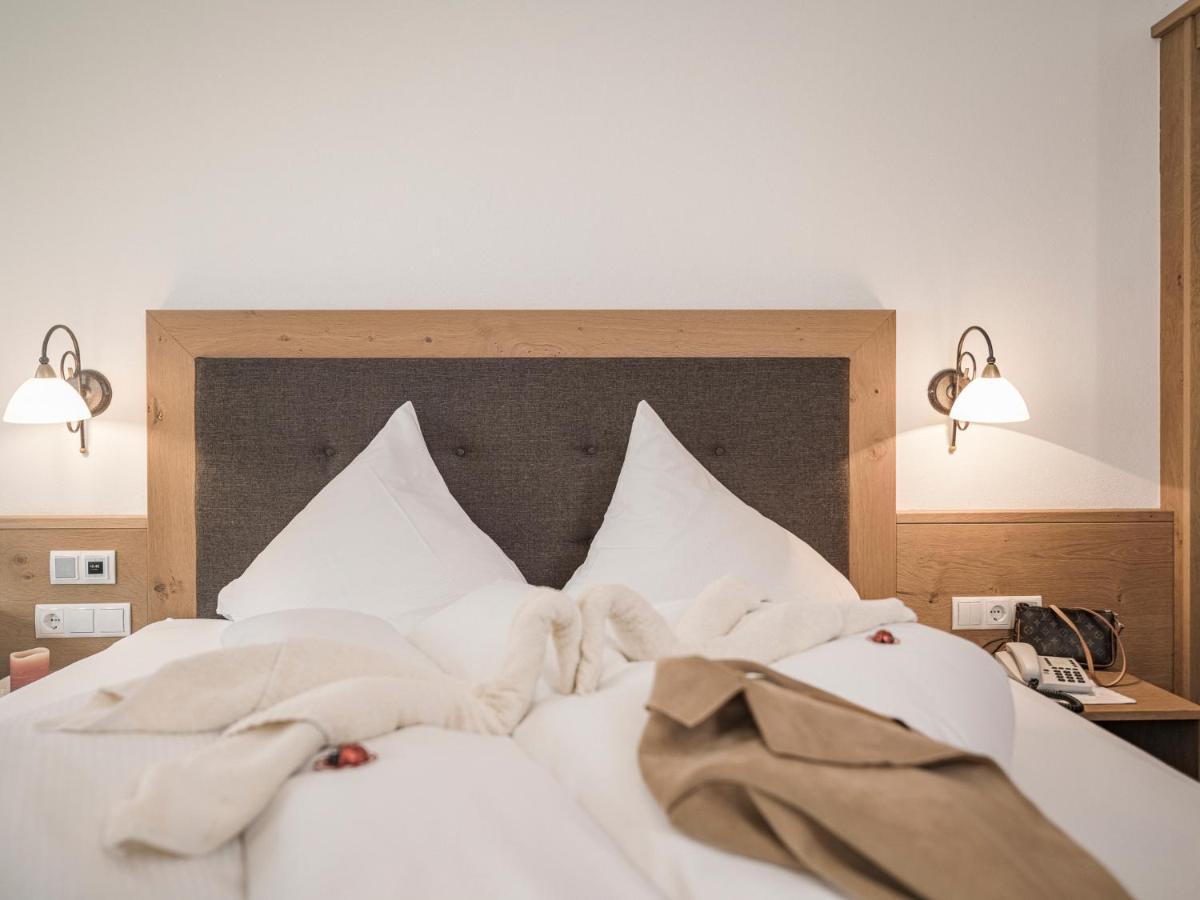 Hotel Garni Larcherhof Mayrhofen Ngoại thất bức ảnh
