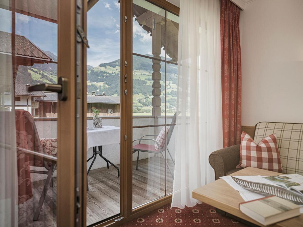 Hotel Garni Larcherhof Mayrhofen Ngoại thất bức ảnh